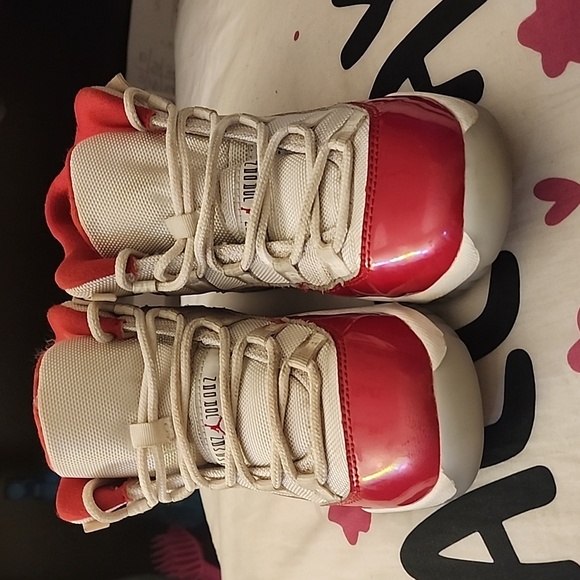 Jordan Cherry 11s - Size 2.5Y - Picture 3 of 4